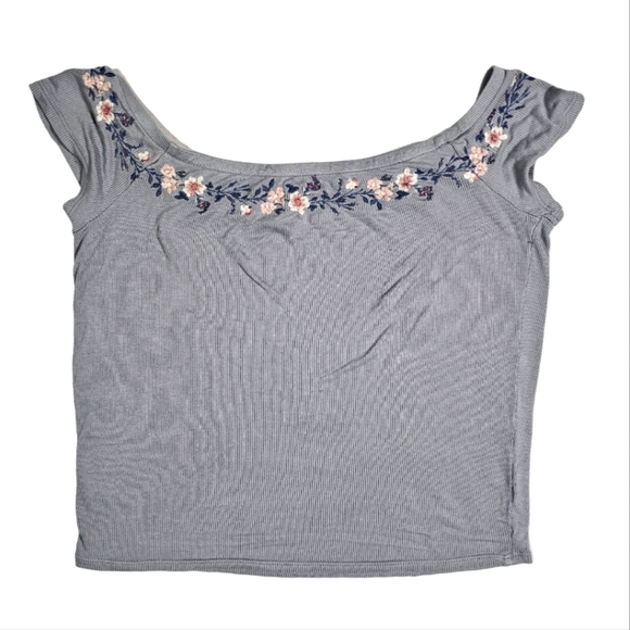 American Eagle Soft Sexy Rib Size Medium Off Shoulder Embroidered Grey Crop - Picture 1 of 3